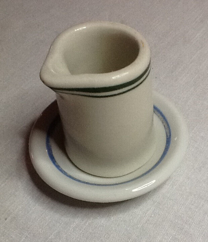 VERY RARE VINTAGE CREAMER AND SAUCER RESTAURANT QUALITY 2 COLOR STRIPES 11*1723c - Picture 2 of 8