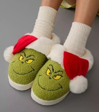 American Eagle Grinch Scuff Slipper Women  s Size 10 New With Tags