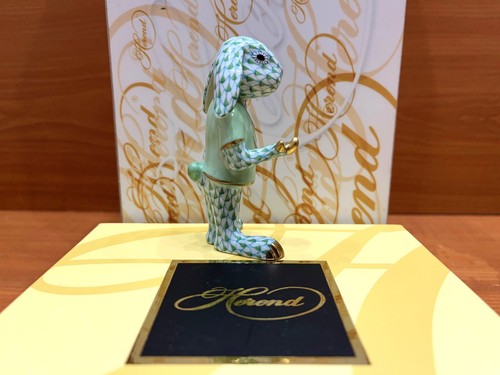 HEREND MEDICAL BUNNY LIME GREEN FISHNET FIGURE,BRAND NEW BOXED - Picture 8 of 9