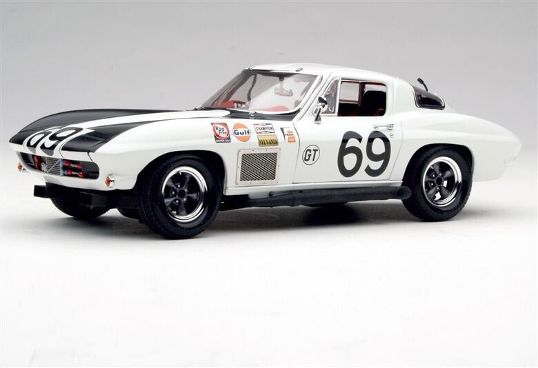 Exoto | 1:18 | 1967 Corvette Sting Ray Competition | 12 Exoto | 1:18 | 1967 Corvette Sting Ray Competition | 12