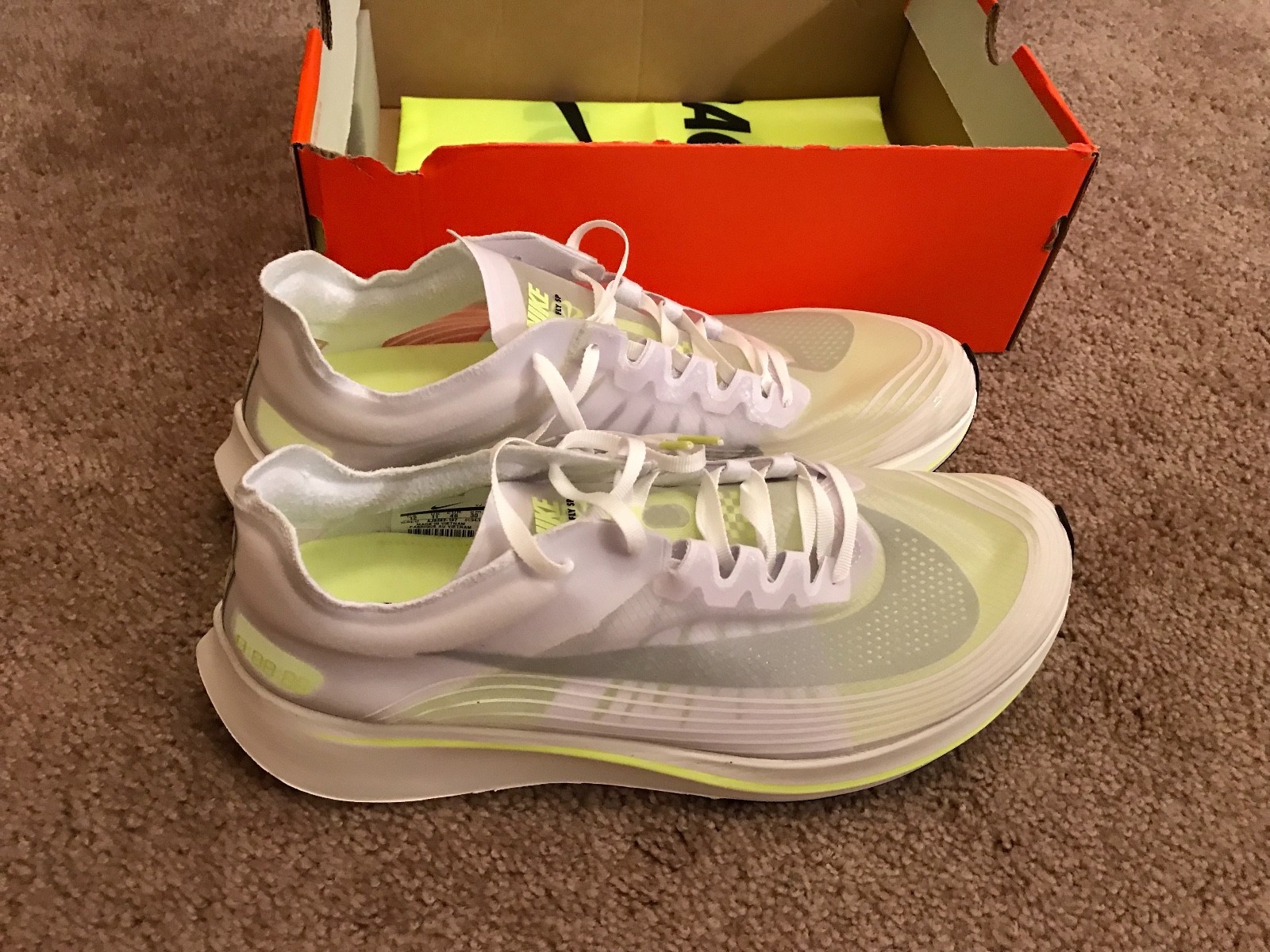 New Men's Nike Zoom Fly SP Running Shoes Size 12 White/Volt Glow/Summit White New Men's Nike Zoom Fly SP Running Shoes Size 12 White/Volt Glow/Summit White