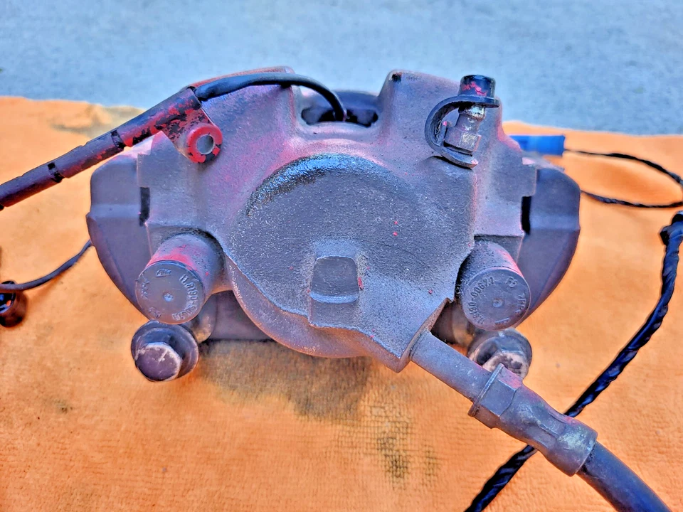 03-08 Pinzas de freno delanteras grandes BMW Z4 E85 E86 54/22 OEM Foto 3 de 4