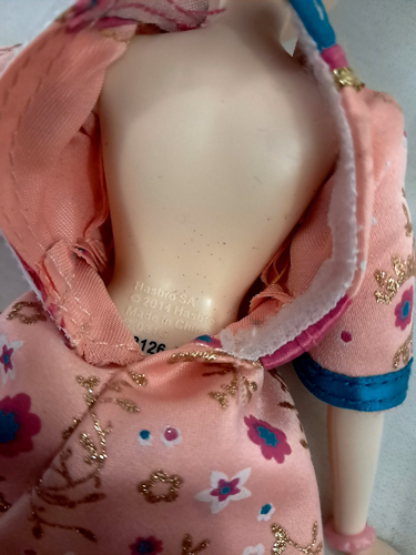 Disney Descendants Lonnie Coronation Doll Isle Of The Lost Mulan Auradon Prep - Picture 8 of 8