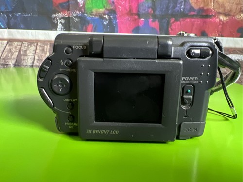 Sony Cyber-Shot 2.1 Mega Pixel Digital Camera DSC-S50 For Parts - Picture 6 of 7