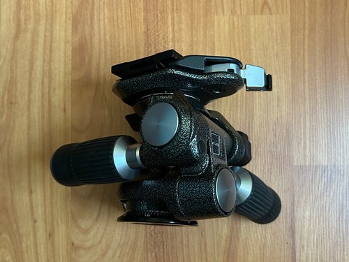 Gitzo GHF3W 3-way Fluid Pan/Tilt Head with QR Plate - New Without Box - Picture 4 of 7
