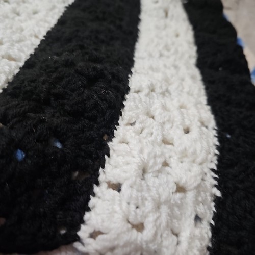Law Enforcement Hand Crocheted Blue Black White Flag Blanket Afghan Vtg 61 X 37 - Picture 4 of 11