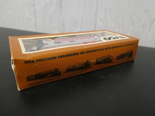 Vintage HO scale TYCO Caboose Silver Streak 327-60 W/Box - Picture 4 of 7