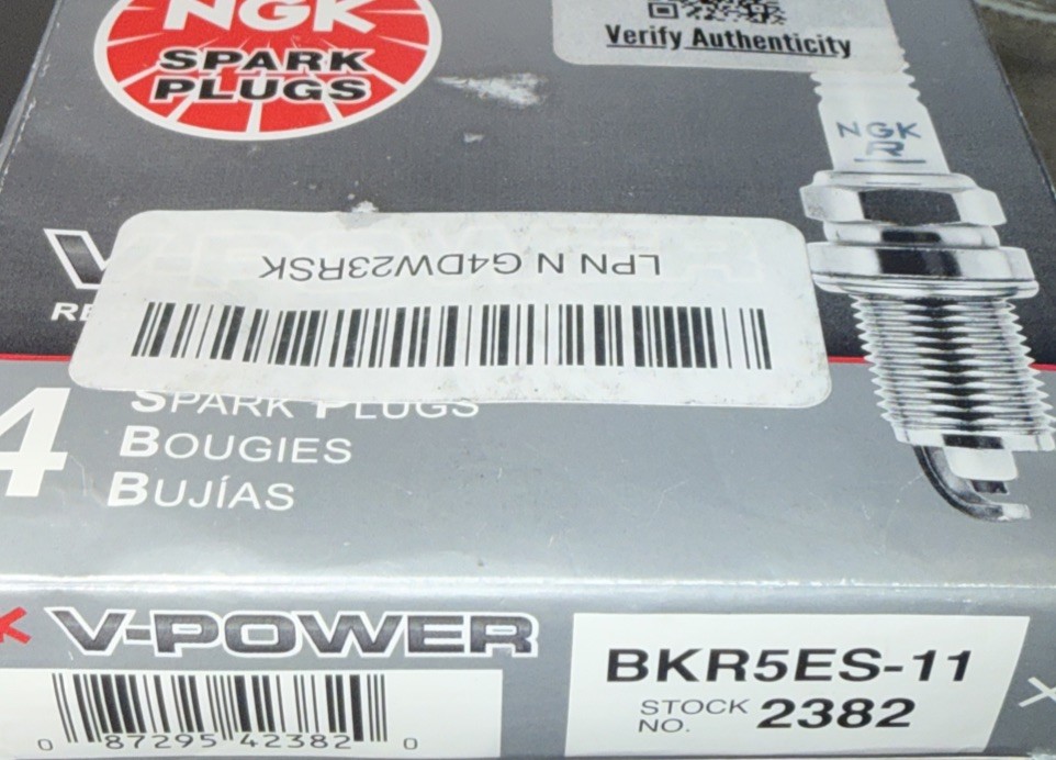4 Plugs of NGK V-Power Spark Plugs BKR5ES-11/2382