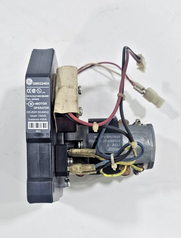 GENERAL ELECTRIC GM02240A Used Working Breaker Accessories Motor Mechanism