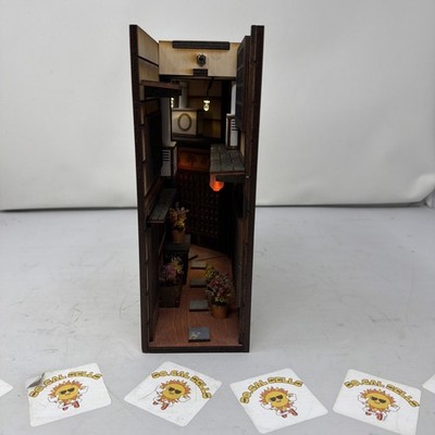 Mini Alley Japan Book Nook Diorama   Prebuilt LED Miniature Scene