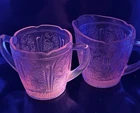 Jeannette Cherry Blossom Child's Pink Depression Glass Creamer & Sugar SELENIUM