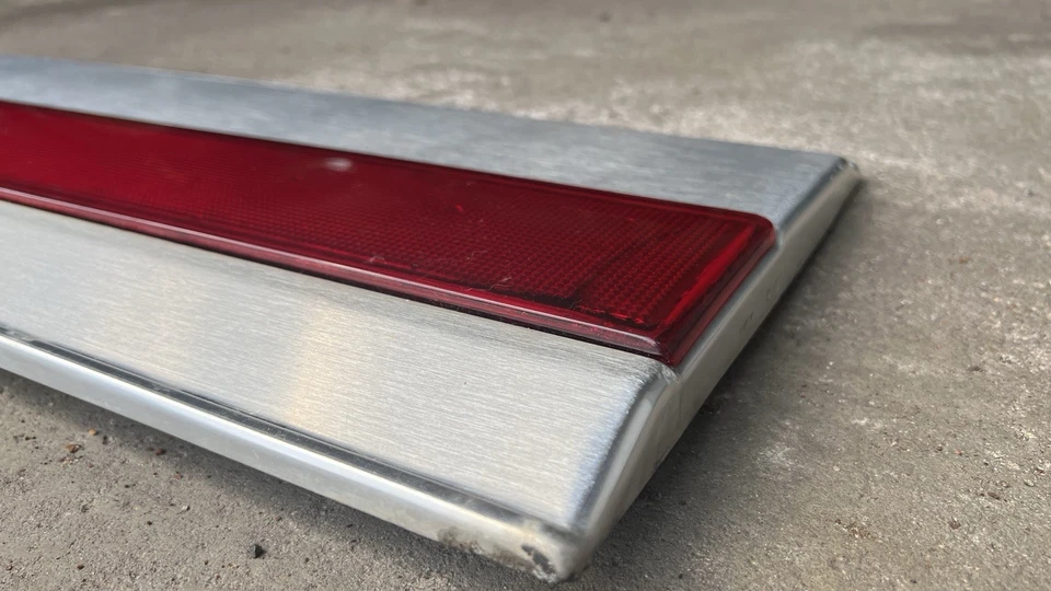 1987-1991 Ford Bronco Tailgate Trim Panel Original OEM FomoCo - Изображение 4 из 4