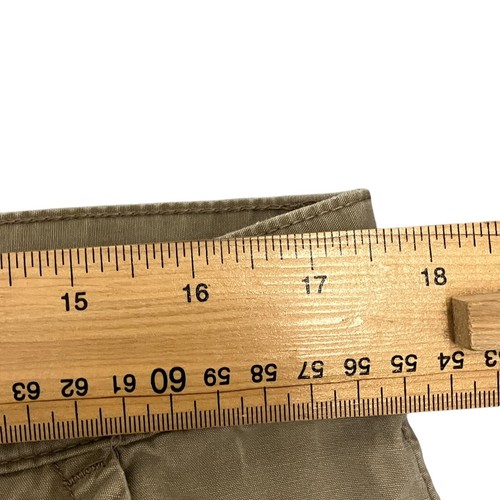 Pantalones Cortos Carga Wrangler Calce Relajado Beige Para Hombre 35W 9L 100% Algodón - Imagen 7 de 10