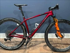 Procal 9.7, FOX 32 Factory SC, kovee elite 23’s, Mezcal graphene XC 29s