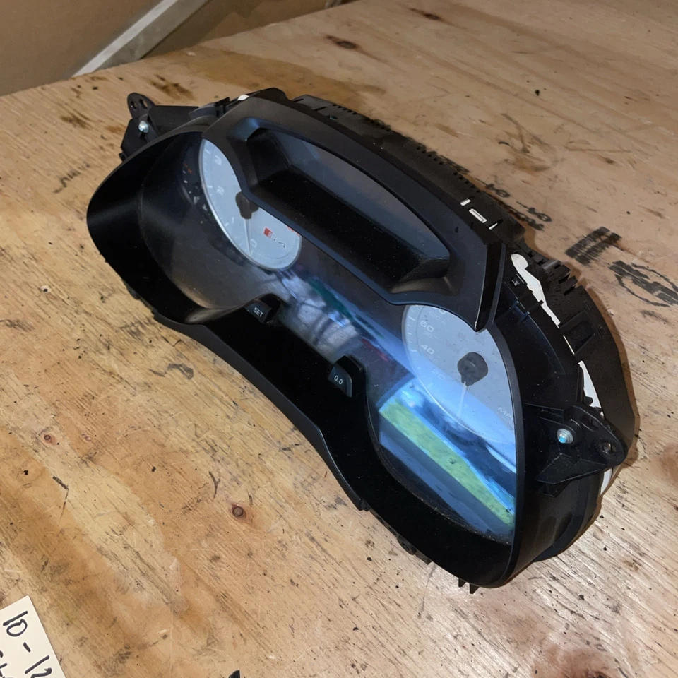 Cuadro de instrumentos Audi S4 2010-2012 124 k Foto 2 de 4