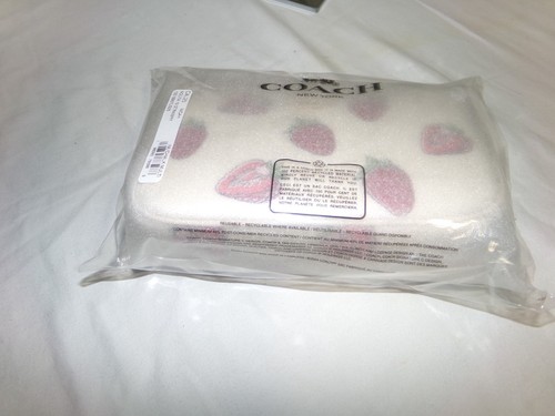 Coach Nolita 19 Strawberry Handbag Wristlet NWT