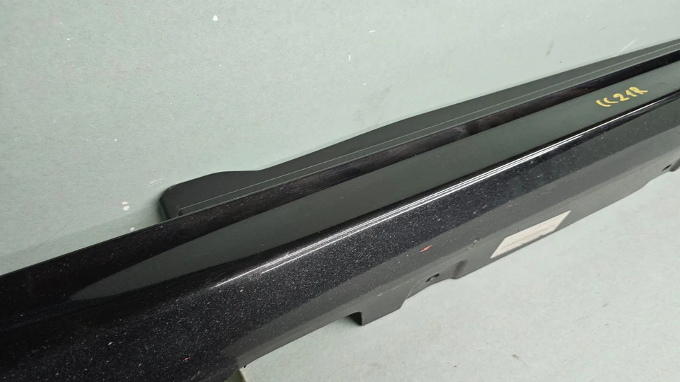 BMW F06 640Xi Gran Coupé 2012-2018 faldón lateral izquierdo panel basculante negro OEM Foto 3 de 4