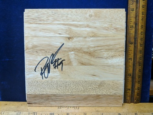 RAJON RONDO Champ NBA autographed/Auto/Signed 6"x6" Basketball Floor tile piece - Picture 2 of 2