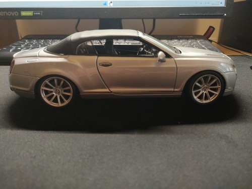 Modellino Bentley Continental Supersports convertible ISR, Bburago 1:19, usato - Foto 5 di 7