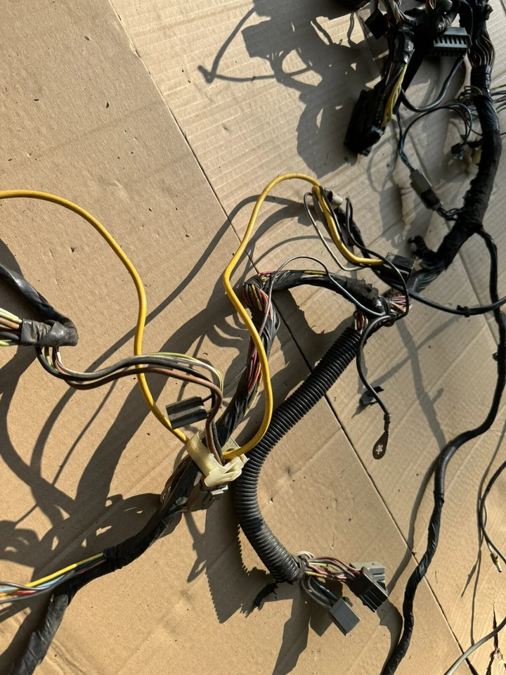 Ford Mustang 1979-1986 debajo del tablero arnés de cableado caja de fusibles E3Zb Foto 4 de 4