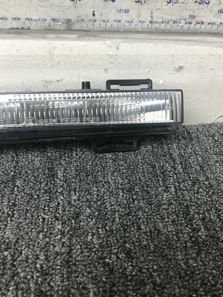 Mercedes Benz C350 C250 2012-2015 luz de circulación diurna OEM de fábrica Foto 3 de 4