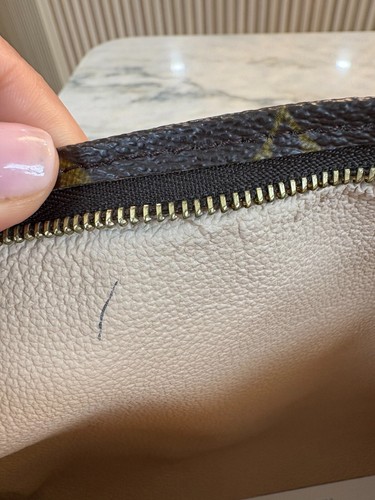 Louis Vuitton Monogram Toiletry Pouch 26 - Picture 6 of 7