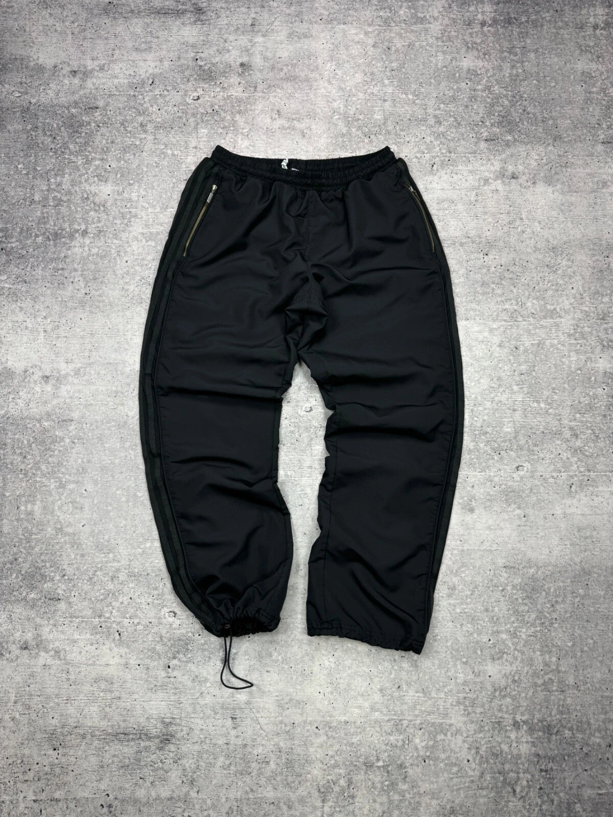 Pantalon de jogging vintage Adidas Essentials trois rayures en nylon percé hommes M