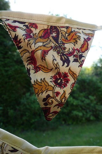 caramel Handmade Indian wedding Silk Sari Bunting Flags Garden 3 metres SKU18728 - Picture 3 of 7