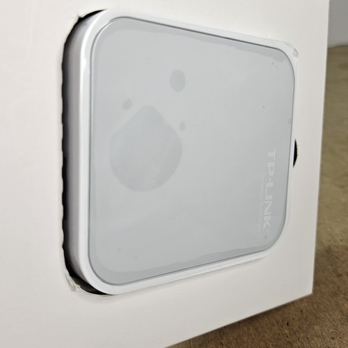 TP-Link 150 Mbps Wireless N Mini Pocket Router TL-WR700N - Picture 11 of 11