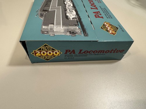 HO Scale Proto 2000 21679 LV Lehigh Valley PA Diesel Locomotive #611 Limited Ed - Picture 8 of 11