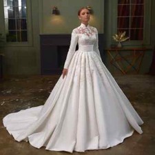 High Neck Muslim Wedding Dresses Long Sleeve Appliques Buttons Back Bridal Gowns