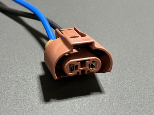2001-2002 Lexus IS300 OEM Fog Light Connector Pigtail Harness Plug Clip