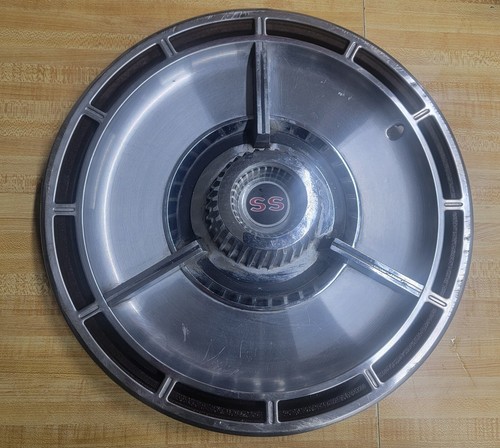 *ONE* Vintage 1964 Chevrolet Impala SS Chevelle Malibu Wheel Cover Hubcap USED - Picture 2 of 6