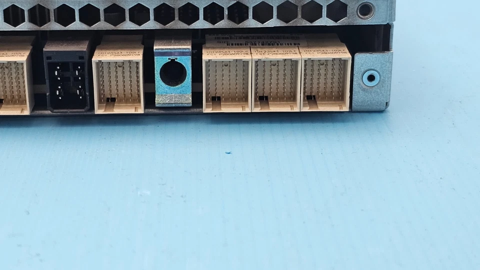 NetApp 111-02505 111-02507 FAS2650 FAS2620 Controller Module - Image 3 of 4