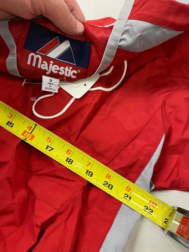 PHILADELPHIA PHILLIES MAJESTIC MLB SHORT SLEEVE RAIN RESISTANT PULLOVER RED - Picture 8 of 12