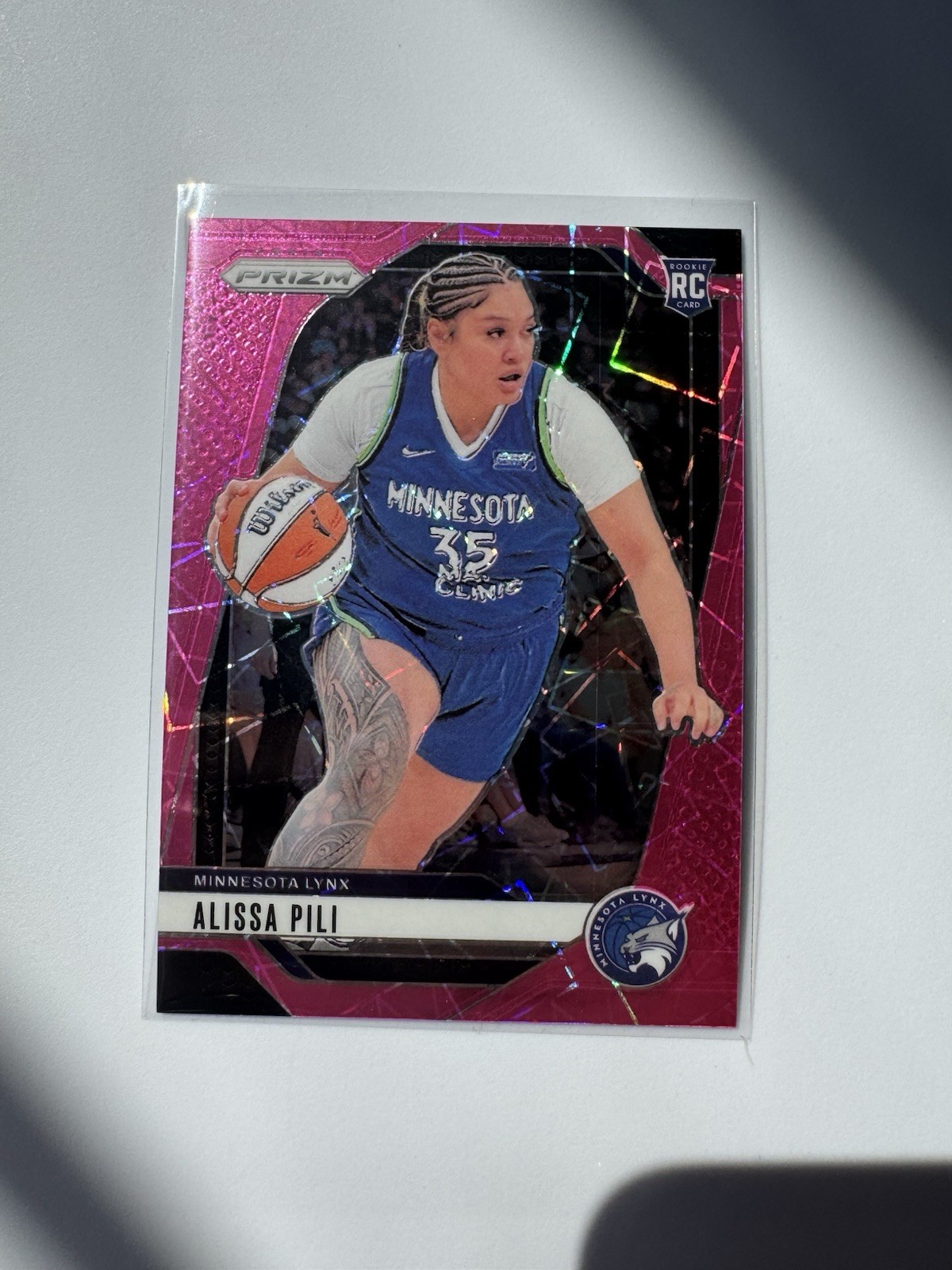 2024 Panini Prizm WNBA - Alissa Pili #83 Pink Velocity Prizm /79 (RC)