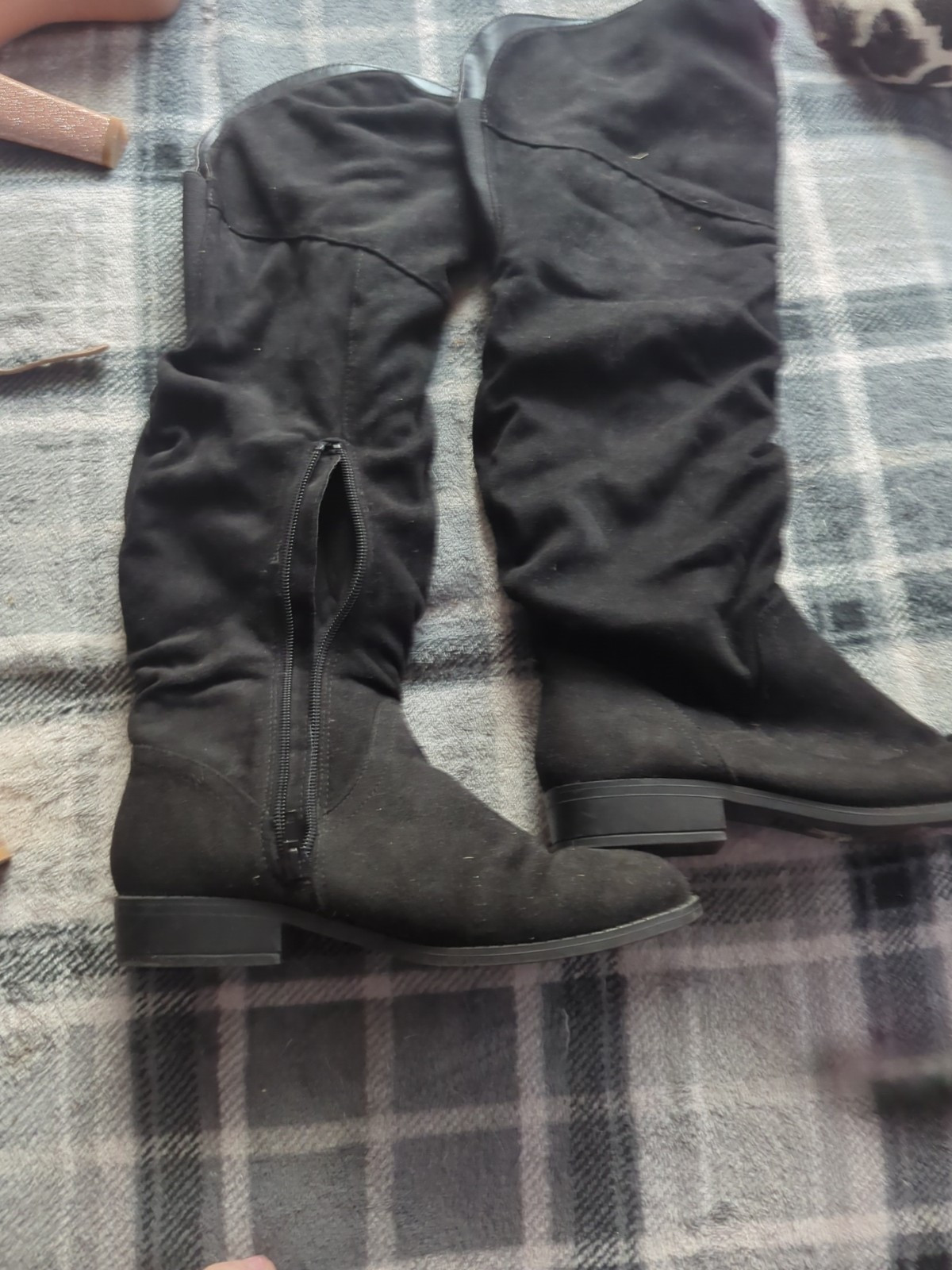 Forever 21 Faux Suede Over The Knee Boots Size 7 Black Block Heel Comfortable
