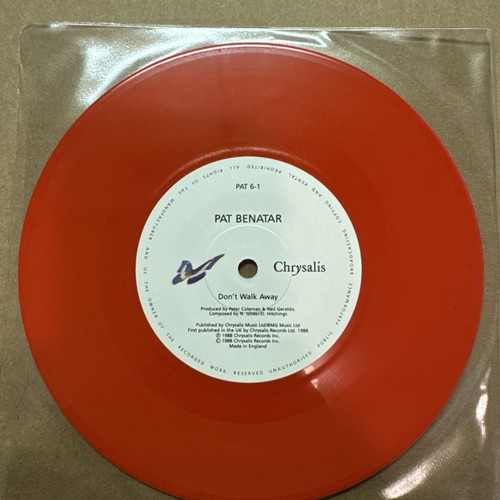 Pat Benatar Don't Walk Away Chrysalis PAT 6 Gatefold UK 7" RED vinyl single - Picture 1 of 2