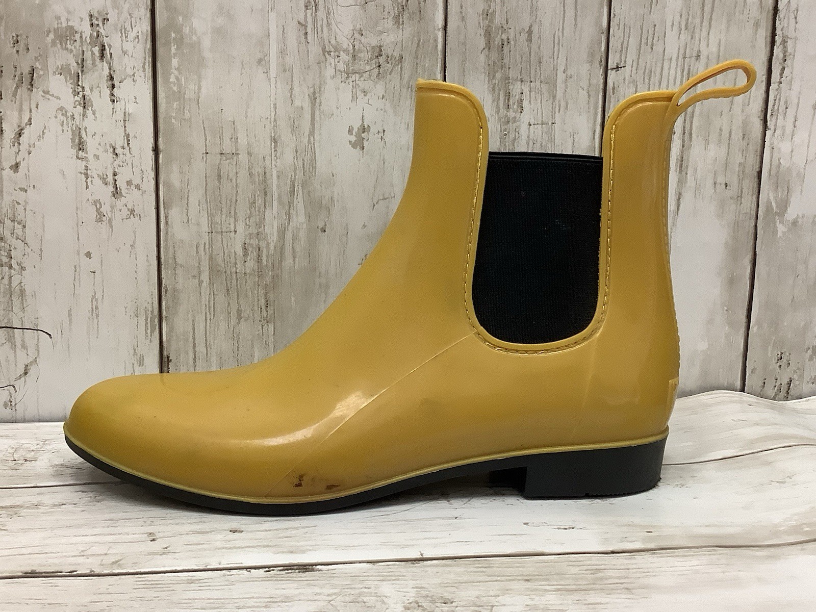 London Fog Women's Size 10M Yellow Waterproof Chelsea Ankle Rain Boots