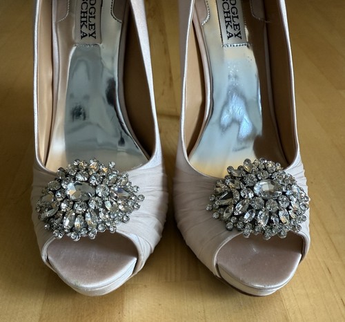 Badgley Mischka Women's Pettal Pink Pumps Peep Toe Satin Shoes Heels Size 8 - Picture 4 of 11