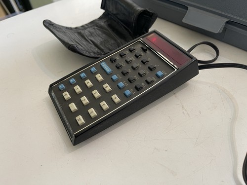 Calculadora científica Hewlett Packard HP-35 con adaptador de CA y estuche - Probada - Imagen 8 de 11