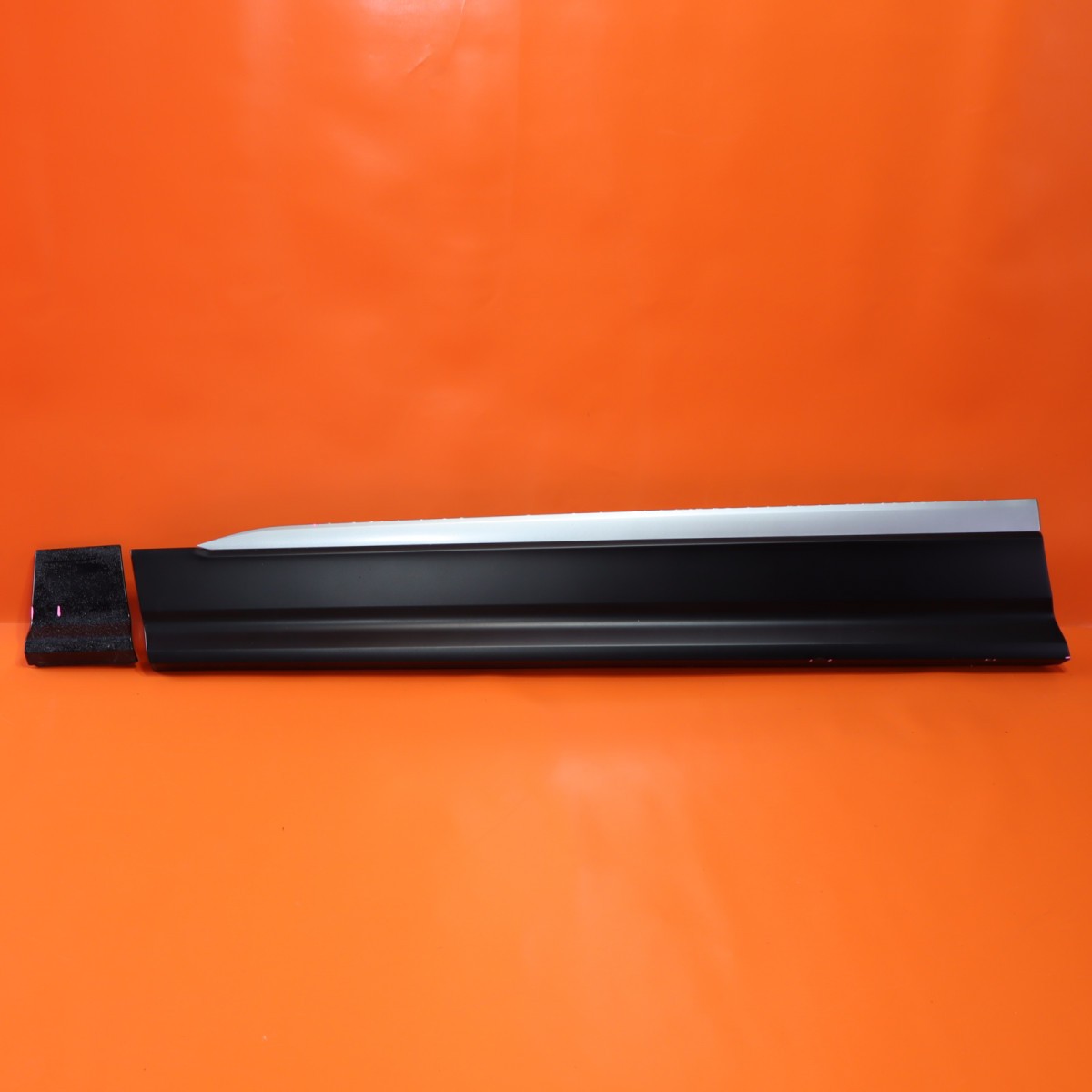 LAMBORGHINI URUS DOOR MOLDING LEFT FRONT 2018-2021 2022 2023 2024 4ML853959 OEM