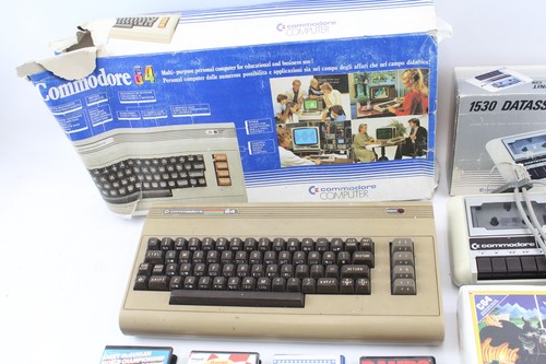 Commodore 64 NO Leads, Tape Deck & Boxed Games - Untested Sold as Not Working - Afbeelding 2 van 6