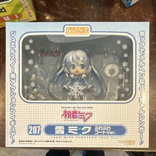 Good Smile Nendoroid 207 Hatsune Miku Snow Miku Fluffy Coat Ver Figure