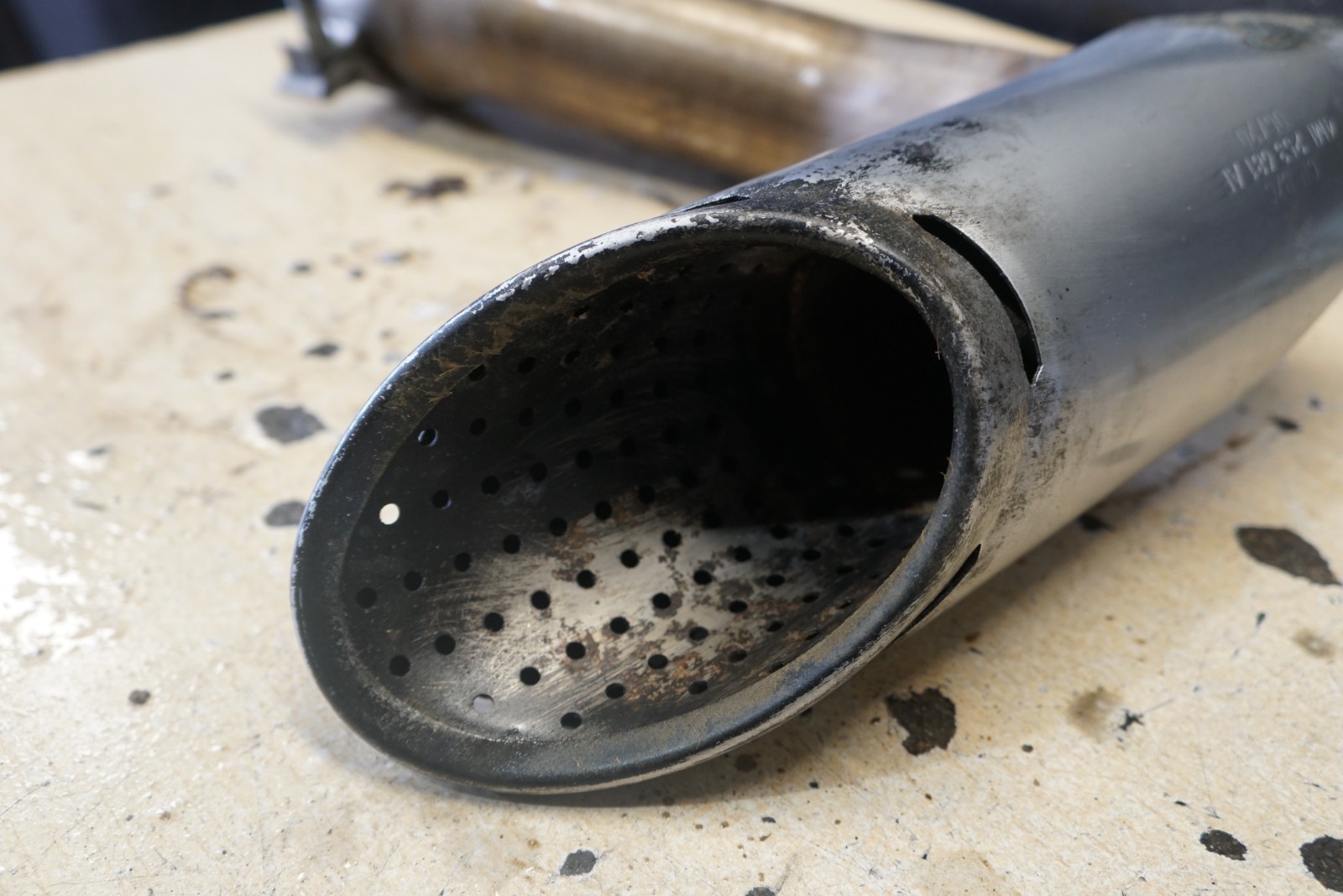 2019 - 2025 LAMBORGHINI URUS REAR LEFT DRIVER LH EXHUAST TIP OEM 4ML253681