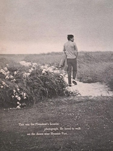 Lot Of 5 Vintage JFK Magazines-Newsweek-LOOK-Life & POST-KENNEDY Life & Death   - Imagen 8 de 20