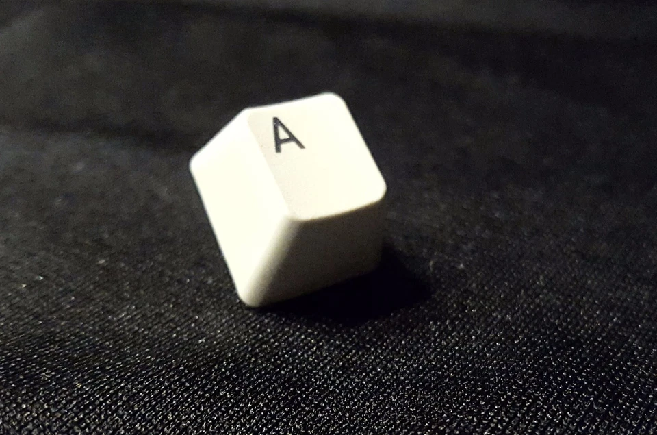 Genuine OEM IBM Model M Keycap and Key for Clicky Keyboard - Single Key - Image 2 of 4