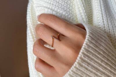 14k Gold Vertical Bar Ring, Diamond Bar Ring Rose Gold Ring, Diamond Dainty Ring