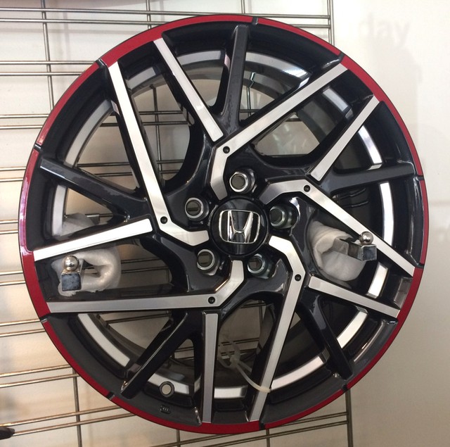 Genuine OEM Honda Civic 18" Black / Polished / Red Alloy Wheel 08W18
