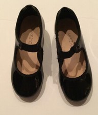 Capezio Girl  s Black Patent Tap Shoes W/Elastic Strap Size 8M